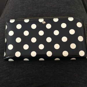 Kate Spade ♠️ patent leather wallet